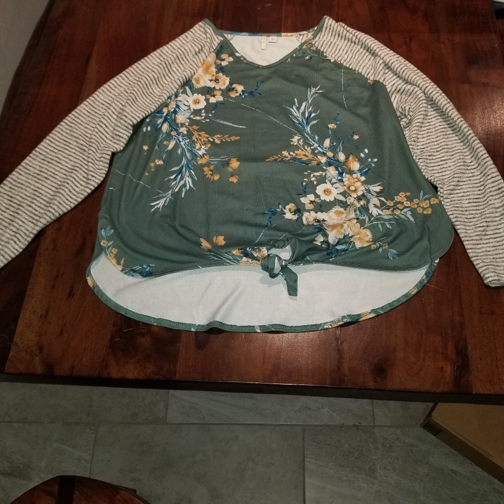 Floral Pattern with Striped Long Sleeves Tee